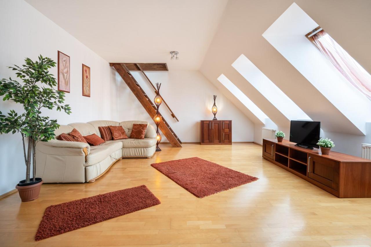 Beautiful Apartment With Ac Budapest Exterior photo